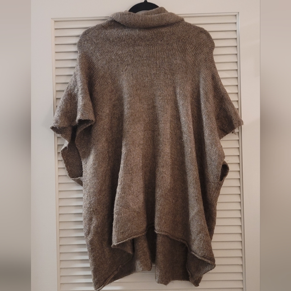 Universal Thread - Brown Loose-Fit Pullover Cowl Neck Open Short-Sleeve Poncho